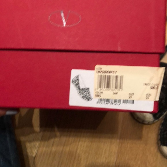 Authentic Valentino lace espadrilles. - Picture 3 of 3